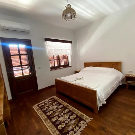 Nena Dashuri Agroturizem Maison d'hôtes Peshkopi