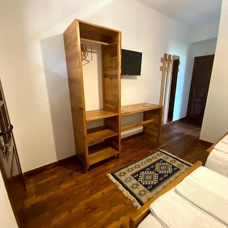 Nena Dashuri Agroturizem Vendégház 4*