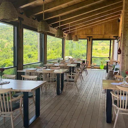 Maison d'hôtes Nena Dashuri Agroturizem Peshkopi