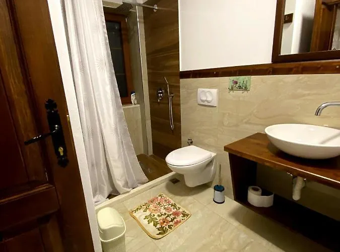 Nena Dashuri Agroturizem