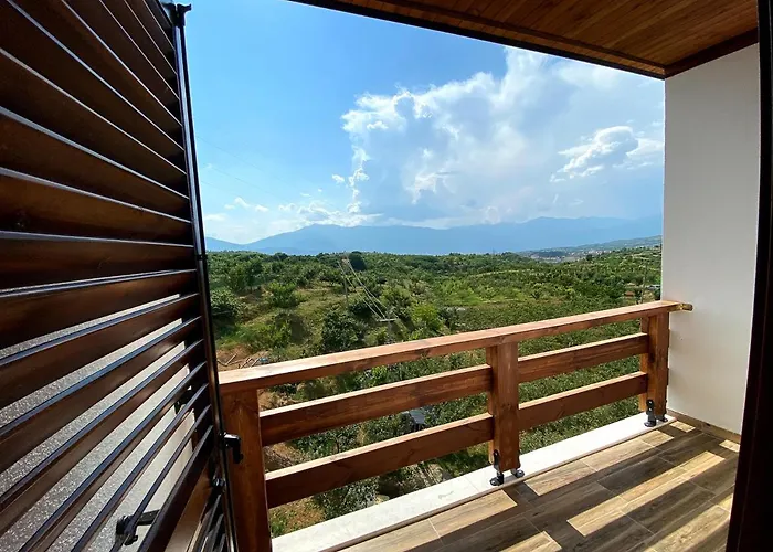 Nena Dashuri Agroturizem Penzion 4*