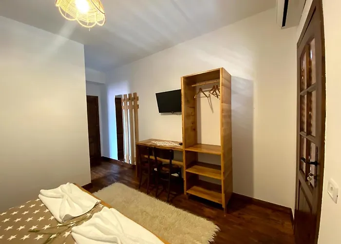 Konukevi Nena Dashuri Agroturizem Peshkopi