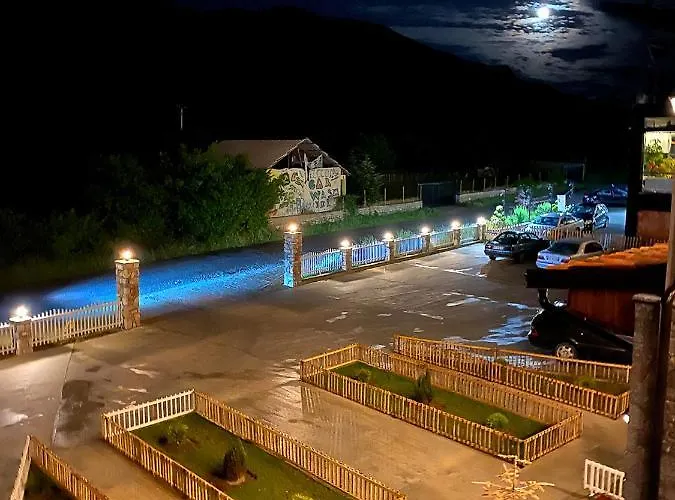 Nena Dashuri Agroturizem Penzion 4*