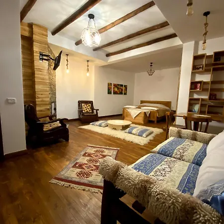 Hotel Nena Dashuri Agroturizem 3*