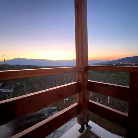 招待所 Nena Dashuri Agroturizem