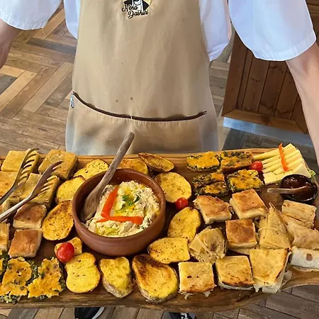 Nena Dashuri Agroturizem 4* Peshkopi