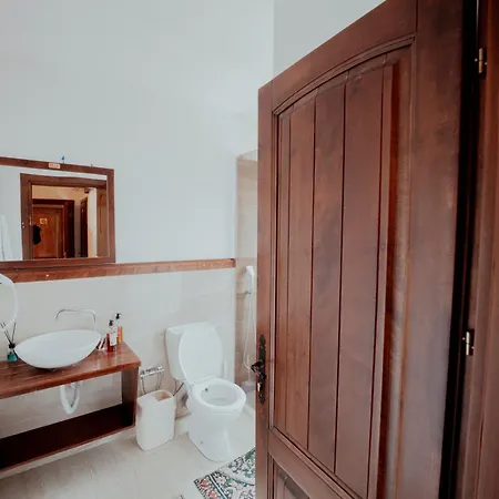 Nena Dashuri Agroturizem 4*