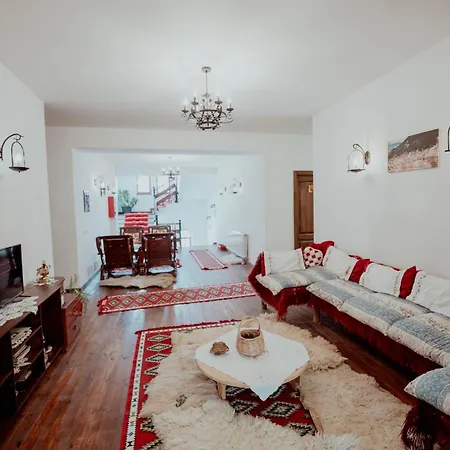 Πανσιόν Nena Dashuri Agroturizem