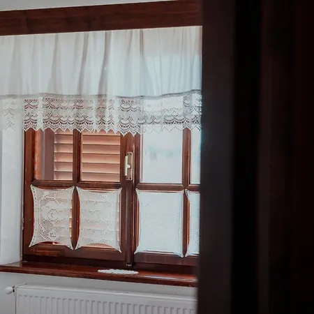 Πανσιόν Nena Dashuri Agroturizem 4*