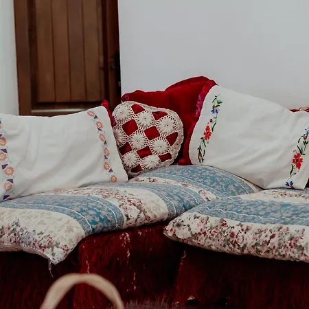 Nena Dashuri Agroturizem Πανσιόν